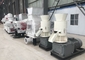 Mesin Pembuat Pelet Kayu Bahan Bakar Kayu OEM 100-4000kg / H Dengan Mesin Diesel