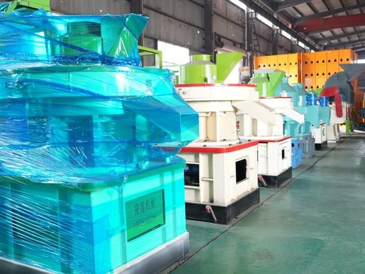Mesin Pembuat Pelet Kayu 2-12mm Pertanian Komersial Dengan Mesin Diesel