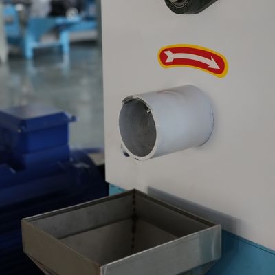 500kg / H Mesin Pembuat Pelet Makanan Ikan Kecil 2.2kw Daya Pemotong