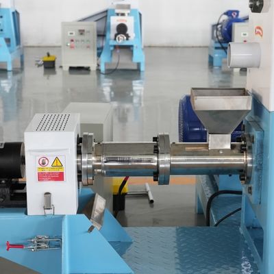 Mesin Pelet Pakan Ikan Terapung Basah Kecil Pakan Extruder Untuk Pakan Hewan Peliharaan