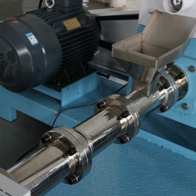 Mesin Pelet Pakan Ikan Tahan Debu Pemrosesan 250kg / H 18.5kw Snack Puff Maker