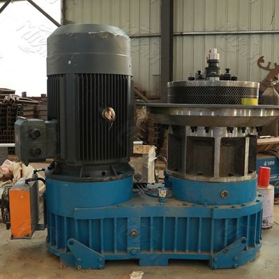 Efisiensi Tinggi 15kw Mesin Pelet Kayu Pakan Sapi Pembuat Pelet Serbuk Gergaji