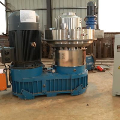 Mesin Pembuat Serbuk Gergaji Kayu Biomassa Vertikal Ring Die Pellet Mill Dengan Sertifikat CE