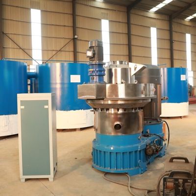 1 Sampai 10 T / H 1.1kw Ring Die Wood Pellet Machine Lini Produksi SKF Bearings