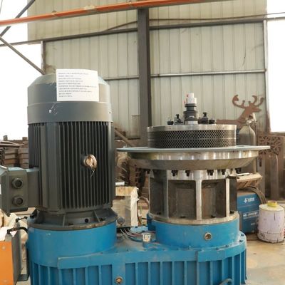 Produksi Kayu Biomassa Pembuat Pelet Biomassa Multifungsi 200kg / H Eco