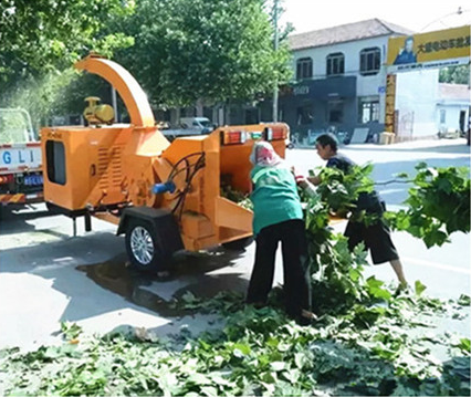 Mesin Pemotong Kayu Mulai Listrik Bertenaga Diesel 82HP 5ton / H 3